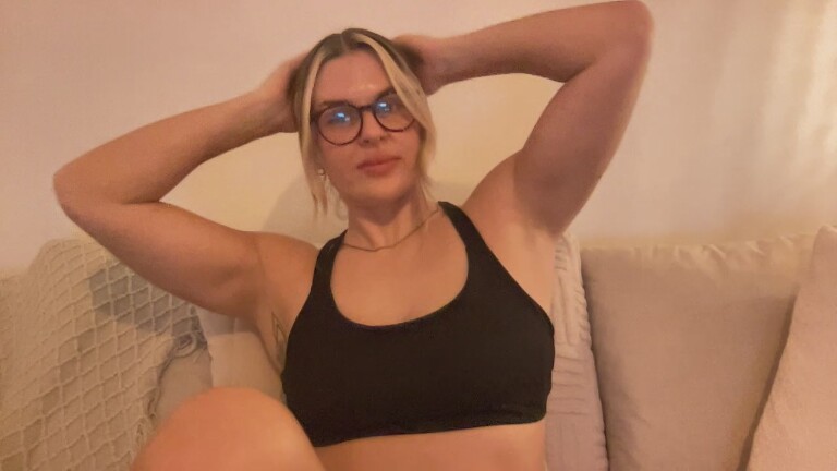 ClaraXVale's Streamate show and profile