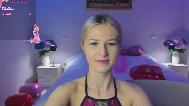 Julie_Blaze's Streamate show and profile