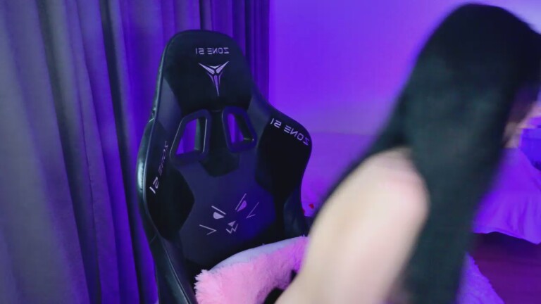 Miaxxlet's Streamate show and profile