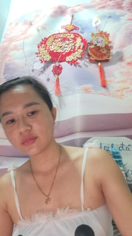 EmilyShow_96's Streamate show and profile